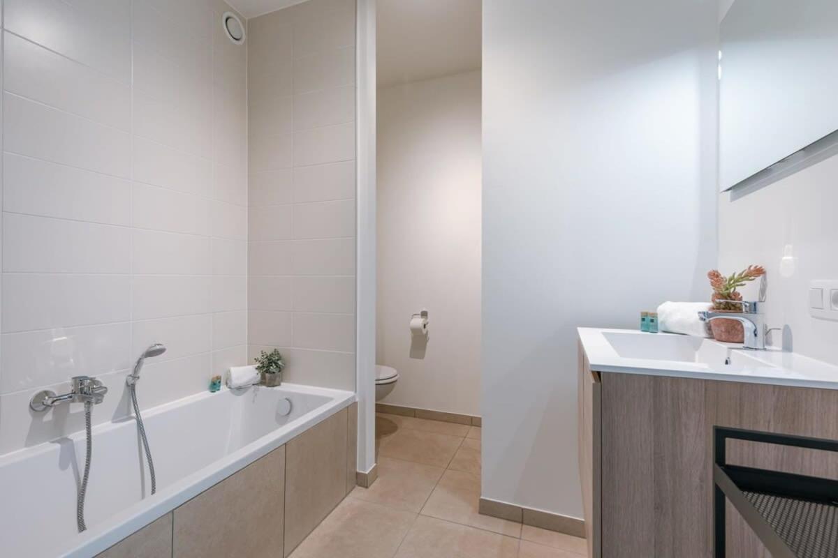 Huswell - Lovely New Apartment At The Harbor + Parking Brügge Exterior foto